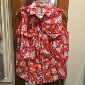 Wrangler Red Floral Sleeveless Shirt